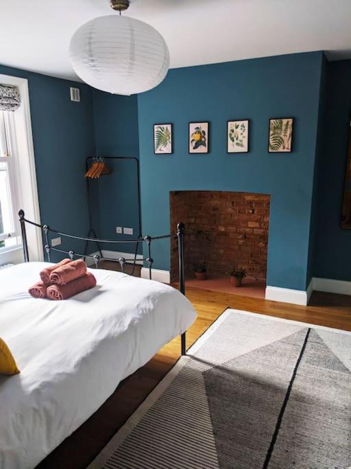 Stylish And Colourful Flat Minutes From The Beach Margate Eksteriør bilde